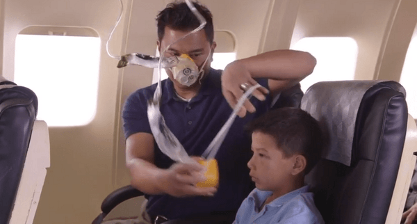 Oxygen Mask (Sumber: familylifeministry.atlanta.goarch.org)