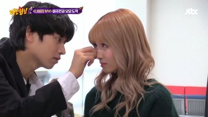 Luluhkan Hati Momo TWICE, Ini Bukti Heechul Super Junior Gentleman Abis