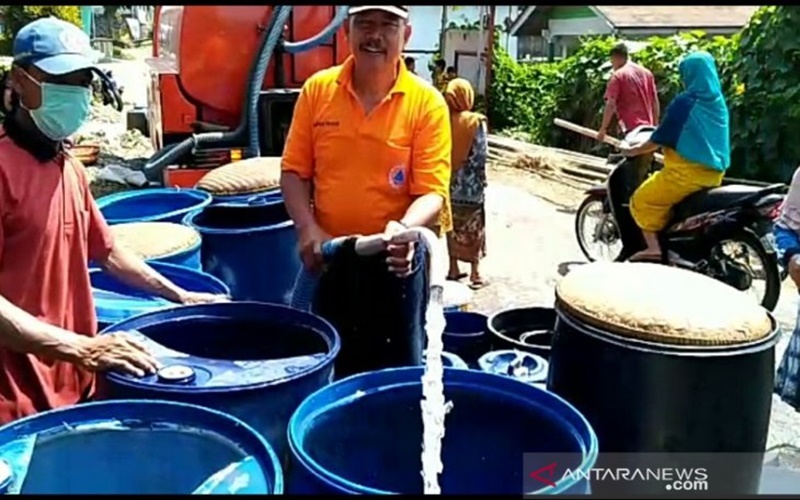  Hadapi Kemarau Panjang, Pemprov DKI Sediakan Air Bersih untuk Warga