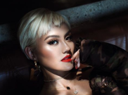 Dikatai Seperti Gembel Kurang Baju, Agnez Mo Ngamuk 