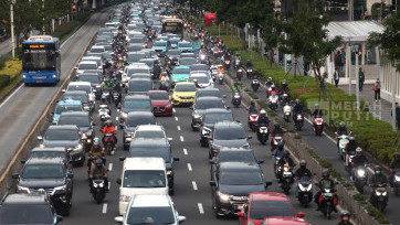 Kemacetan Lalu-Lintas Jakarta Hari Pertama Kerja usai Libur Lebaran