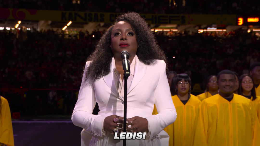 Ledisi Nyanyikan Lagu 'Lift Every Voice and Sing' di Super Bowl 2025, Sering Dianggap Anthem untuk Kulit Hitam