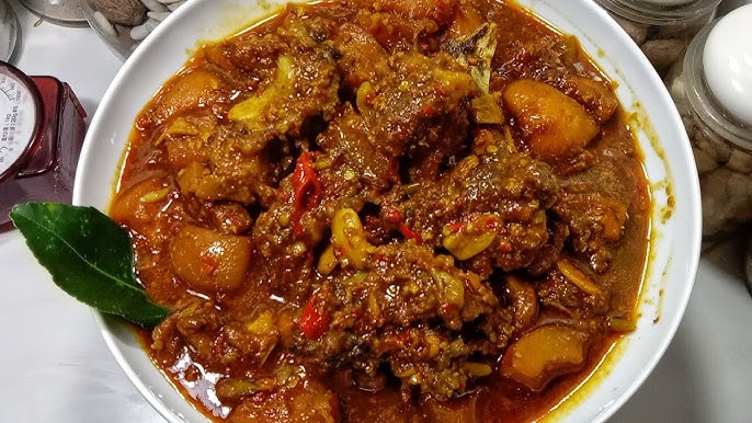 Rabeg makanan khas Banten terinspirasi kuliner Arab. (Foto: YouTube/Mommika Kitchen)