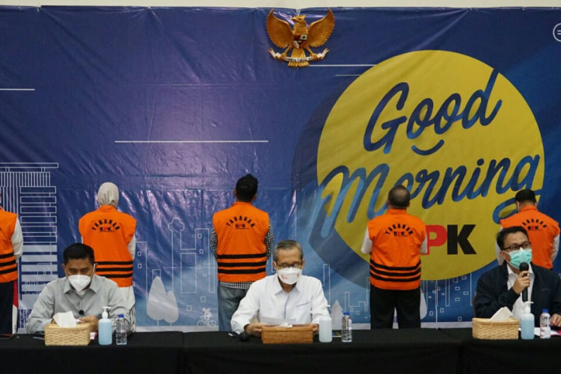 KPK Tahan 17 Tersangka Pemberi Suap Pada Bupati Probolinggo dan Politisi Nasdem