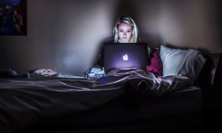 Dapat dijadikan sebagai media untuk mengedukasi masyarakat. (Foto: Unsplash/Victoria Heath)