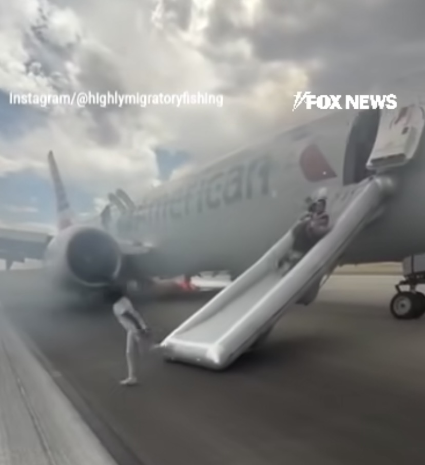 American Airlines Kebakaran Sebelum Lepas Landas di Bandara Denver, Penumpang Panik hingga ‘Meluncur’ dari Pesawat