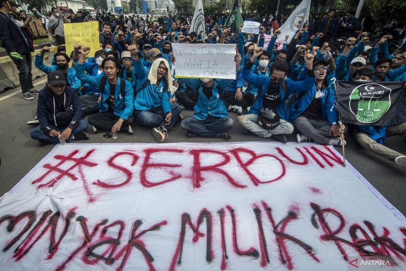 [HOAKS atau FAKTA]: Mahasiswa Berhasil Merangsek ke Gedung DPR