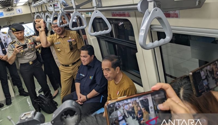 Setelah Coba Naik LRT Jabodebek, Jokowi Rasakan Masih Ada Kekurangan-Kekurangan