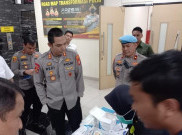 Puluhan Polisi di Polres Jakbar Jalani Tes Urine Dadakan, Cari Pengguna Narkoba