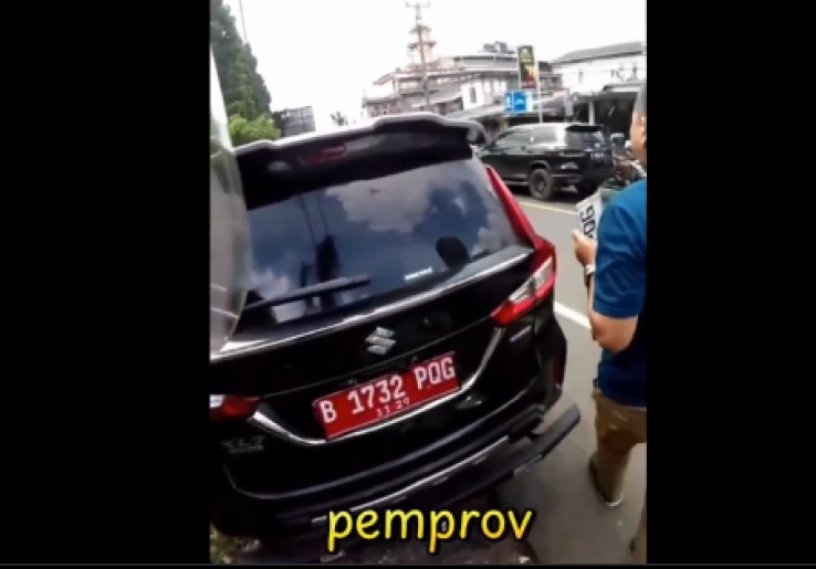 Viral Mobil Dinas Pemprov DKI Ketahuan Ganti Pelat Putih di Puncak, Sekda Uus Sebut Lagi Bikin Konten