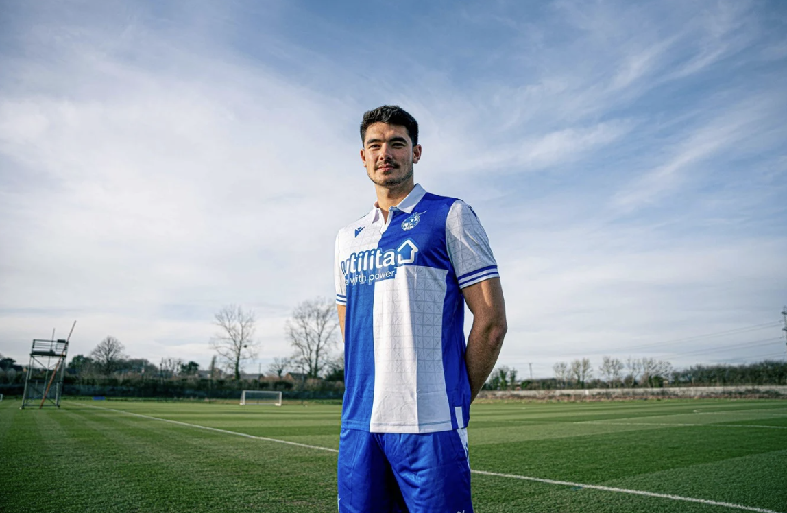 Kembali Dipinjamkan, Elkan Baggott Resmi Merapat ke Bristol Rovers