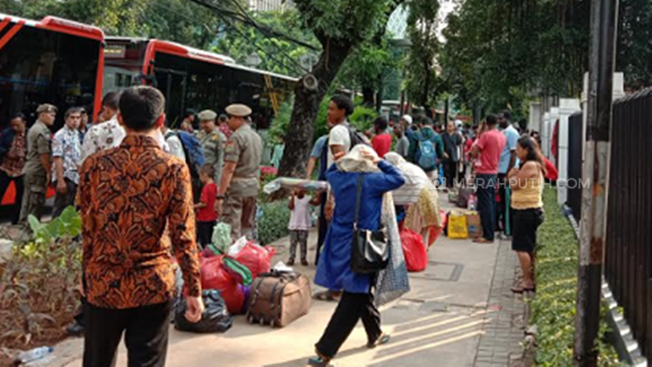 Pencari suaka dari Sudan dan Afghanistan