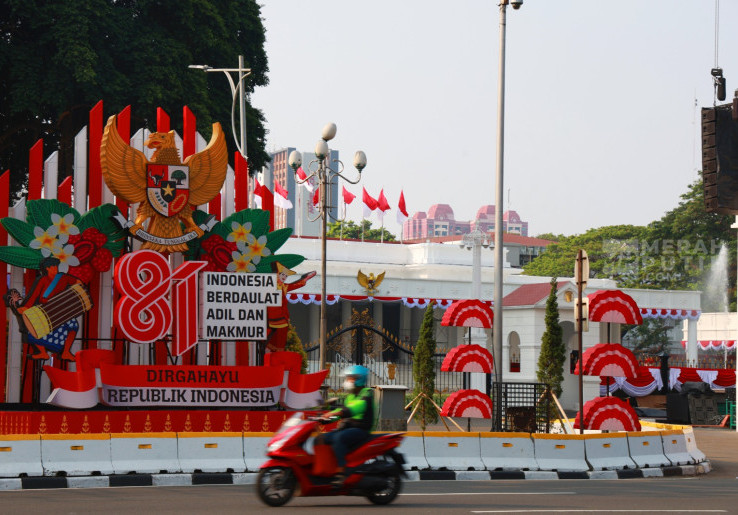Jelang HUT ke-81 RI, Istana Merdeka Dipoles Nuansa Merah Putih 