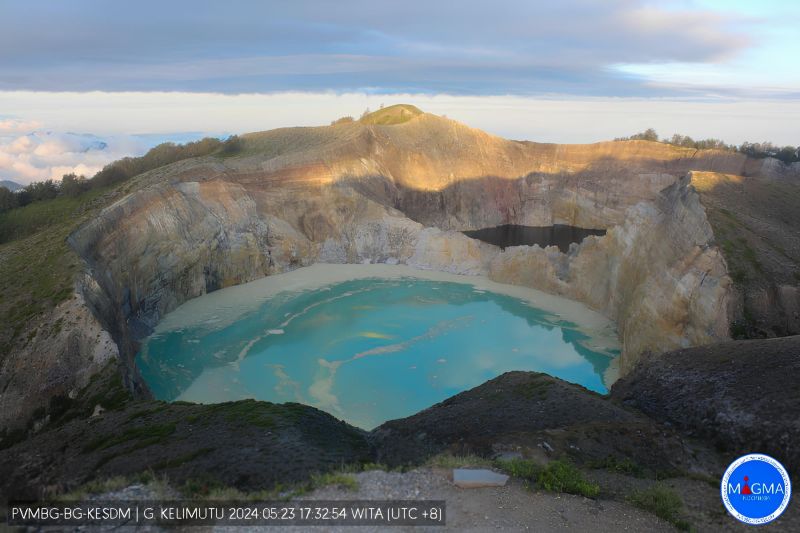 Warna Danau Berubah, Status Gunung Kelimutu Naik Jadi Waspada
