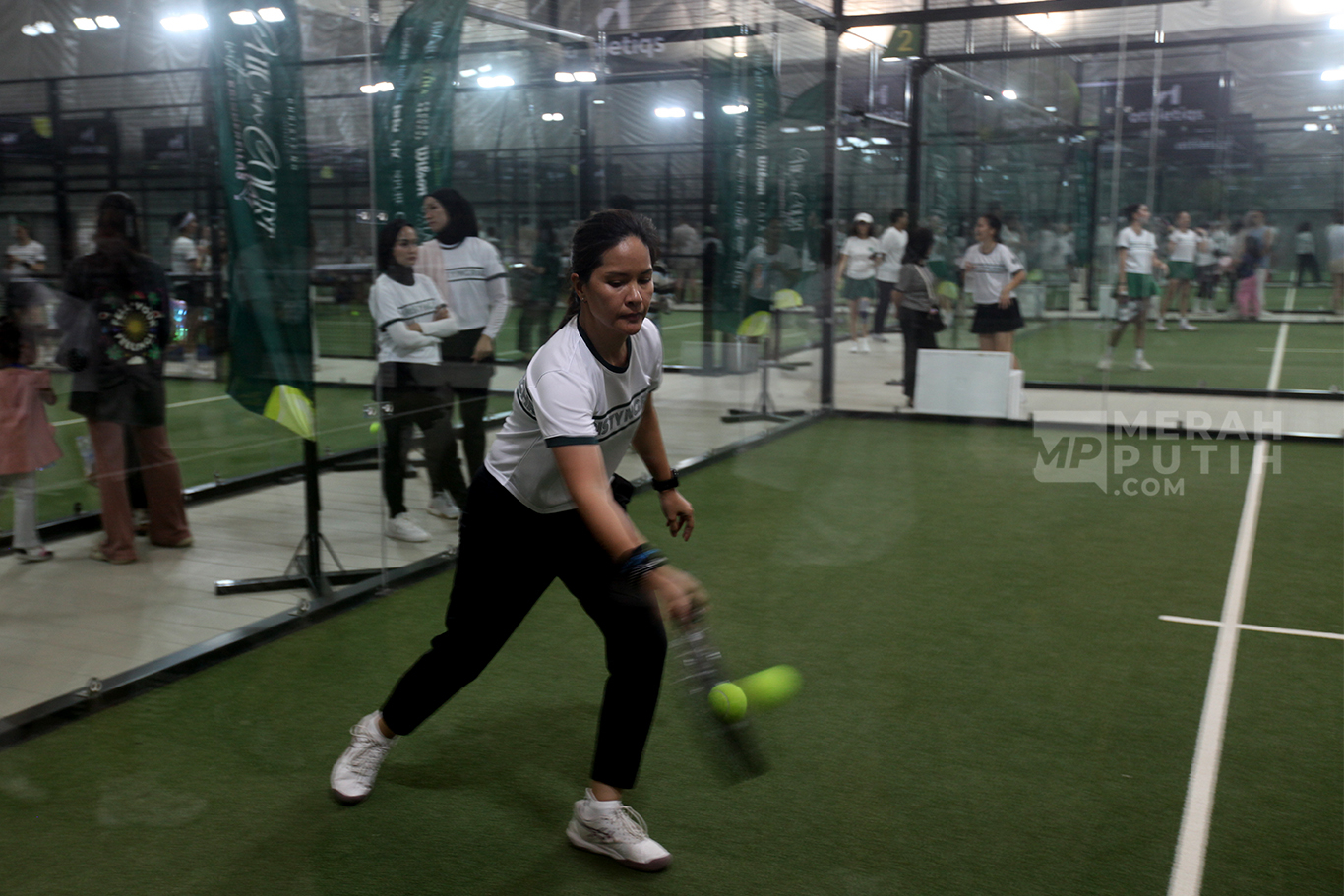 Serunya Turnamen Padel Bertajuk Chic and Court Ladies Low Bronze Double di Jakarta
