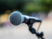 Musisi Populer yang Mengawali Karier Sebagai Penyanyi Latar