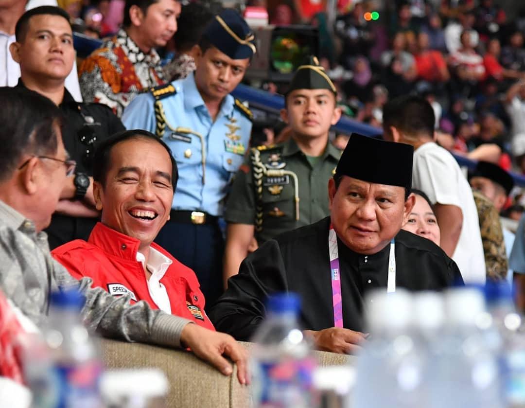 Presiden Jokowi, Wapres JK dan Ketua IPSI Prabowo Subianto (@sekretariat.kabinet)