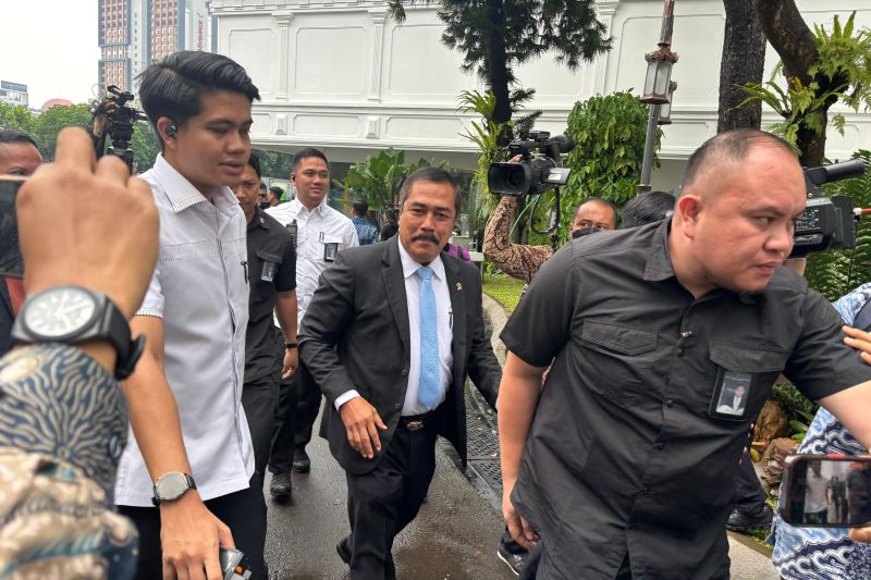 Kompak Menteri Pakai Dasi Biru dan Kopiah Merapat ke Istana Jelang Pelantikan