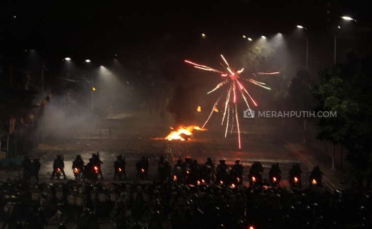Kerusuhan di Kawasan Palmerah, Jakarta Barat (MP/Rizki Fitrianto)