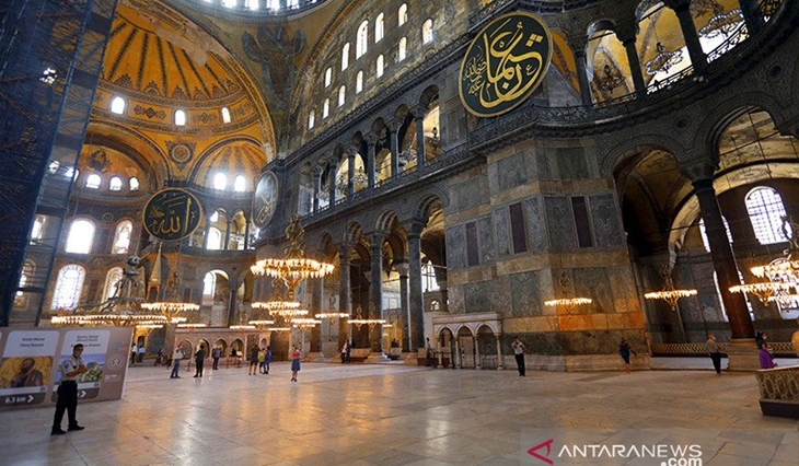 Lepas dari Status Museum, Hagia Sophia Adakan Salat Jumat Perdana