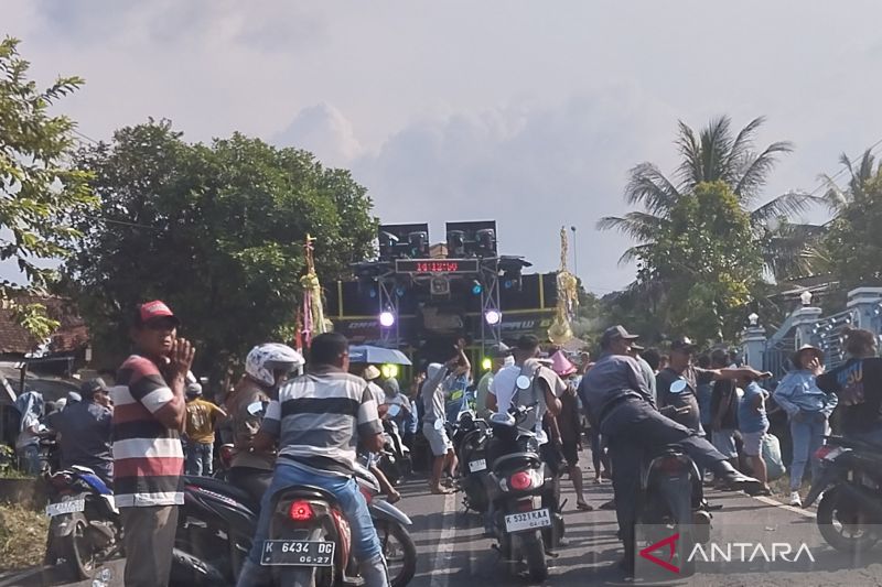 KNKT Bongkar Bahaya Tersembunyi Truk Sound Horeg, Instalasi Asal-asalan Hingga 'Jumper' Kabel Sembarangan