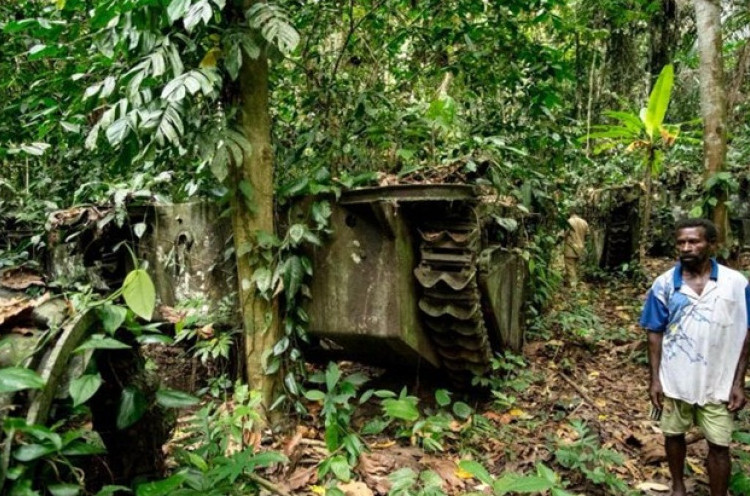 Wisata Sejarah Papua Barat, Melihat Tank-Tank Peninggalan Perang Dunia II di Dalam Hutan