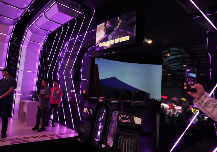 Cow Play Cow Moo Hadirkan Flying Cinema Pertama di PIK 2, Lengkap dengan Zona Karnaval