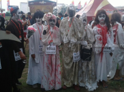 Gerombolan Hantu Jadi Daya Tarik Gerak Jalan Mojokerto-Suroboyo