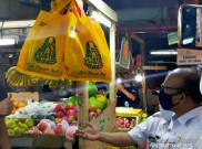 IKAPPI Pertanyakan Anies yang Belum Temukan Solusi Pengganti Kantong Plastik