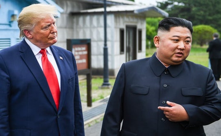 Donald Trump dan Kim Jong Un di DMZ Korea