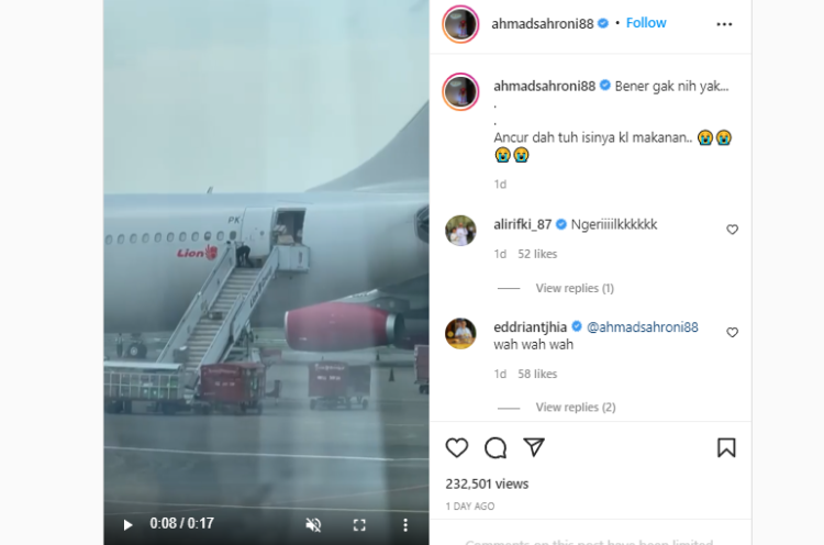 Viral Barang Digelindingkan Lewat Tangga Pesawat, Lion Air  Lakukan Investigasi