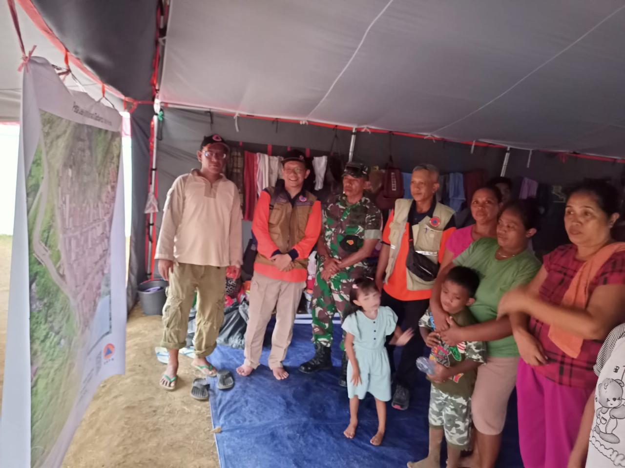 BNPB Bagikan Data Visual Terkini Pada Warga Lereng Gunung Ibu