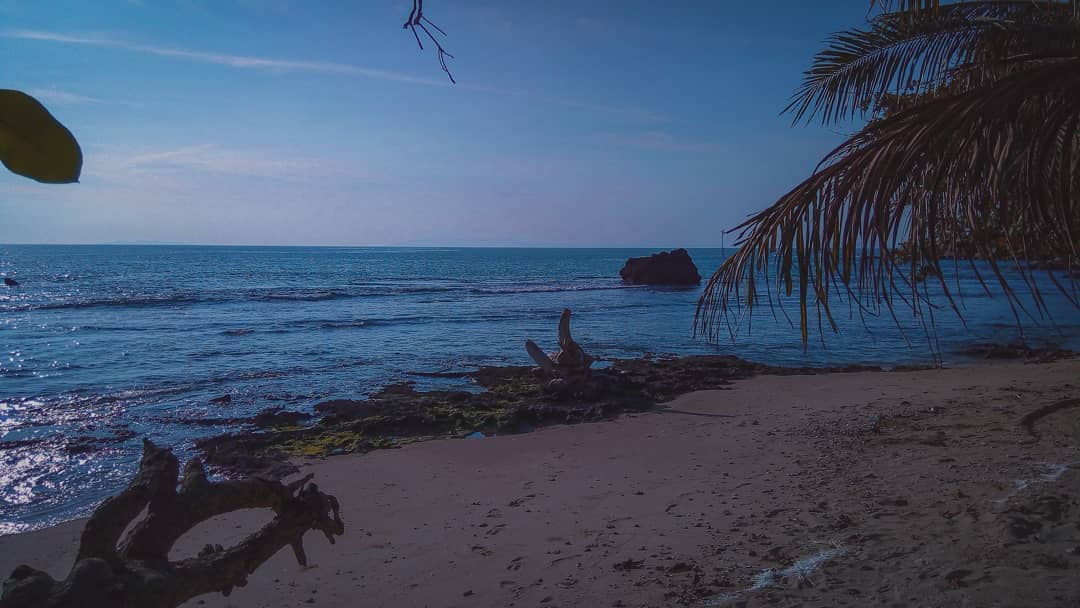 Pantai Anyer (Sumber: Instagram/rexx24_)