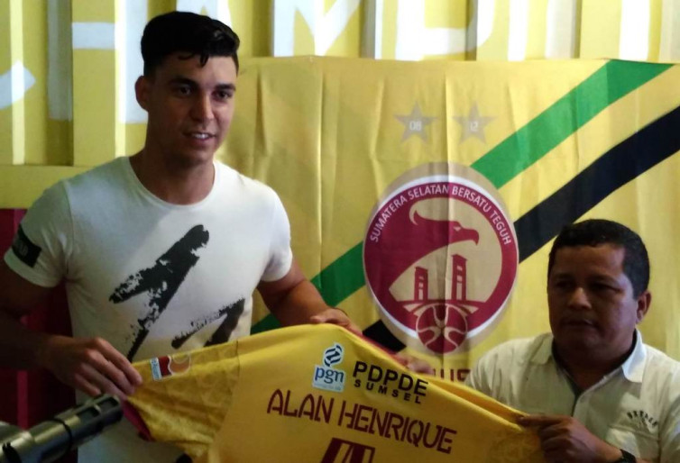 Komentar Mantan Bek Inter Usai Gabung Sriwijaya FC