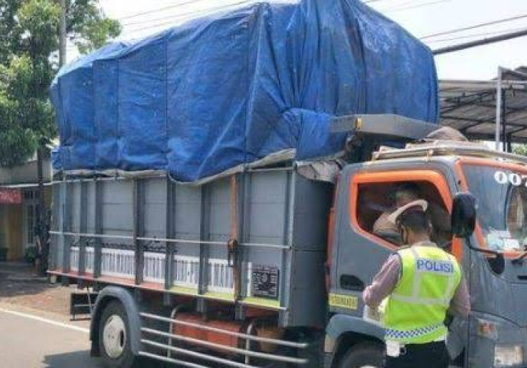 Dilarang Melintas saat Mudik Lebaran, Ratusan Pengusaha Truk Gelar Aksi Mogok