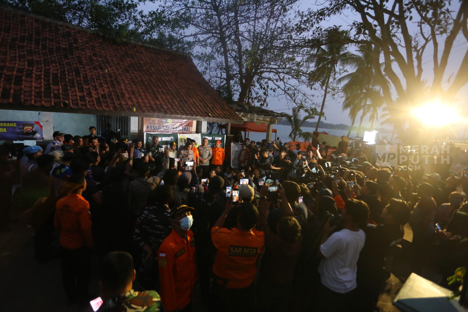 Hari Ketujuh Pencarian, Basarnas Perpanjang Operasi SAR Jurnalis dan ABK Hilang hingga Tiga Hari