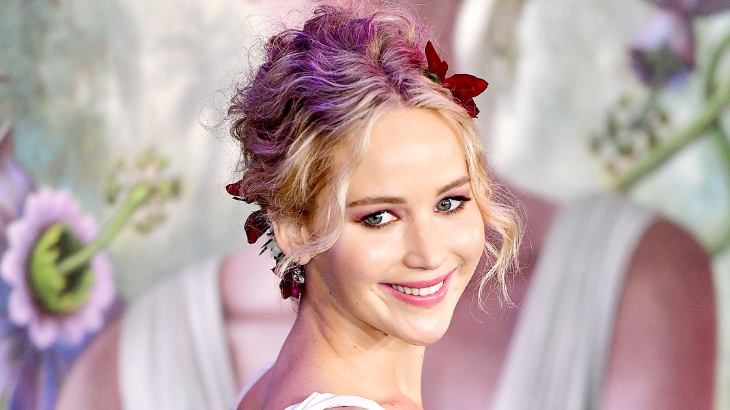 Jennifer Lawrence Punya Agenda Rutin saat Malam Natal. Apa ya?