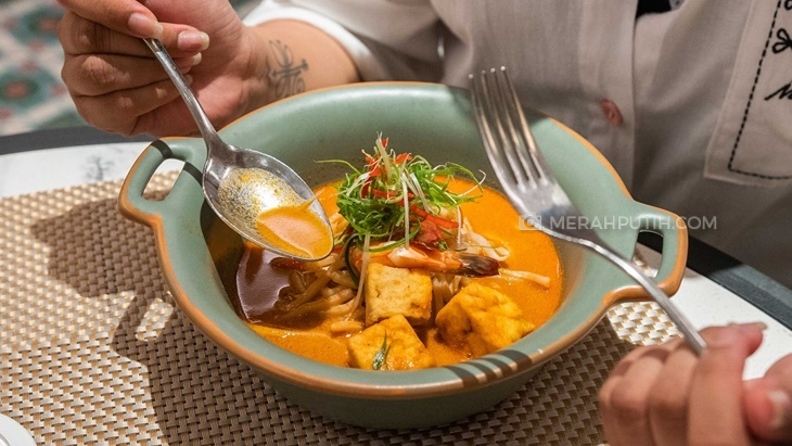 Yuk, Makan Laksa Siang Ini