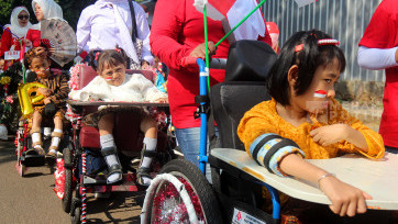 Antusias Siswa Berkebutuhan Khusus SLB YPAC Pawai Budaya Peringati HUT RI ke-79 