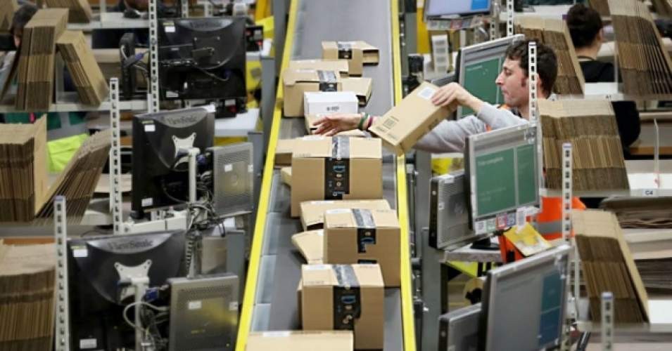 Bezos mengucapkan terimakasih ke para karyawannya (Foto: common dreams)