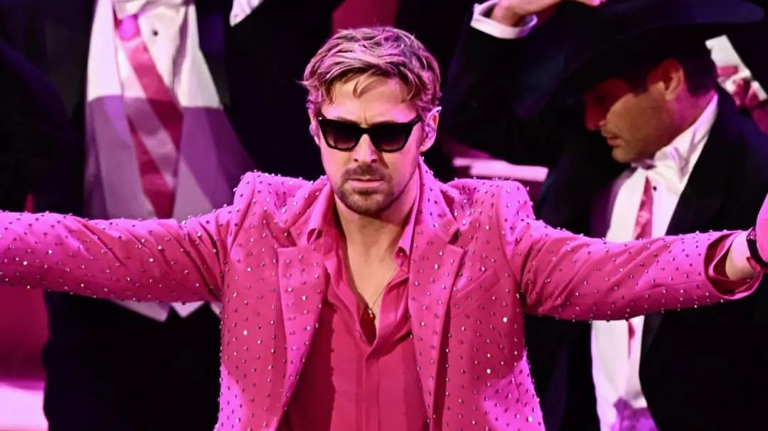 Pakai Setelan Barbie Pink, Ryan Gosling Guncang Oscar 2024