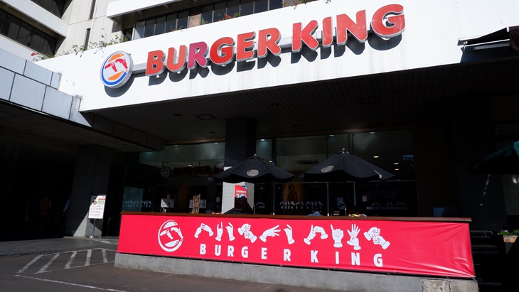 Restoran Ternama Ini Rekrut Ratusan Pekerja Tuli