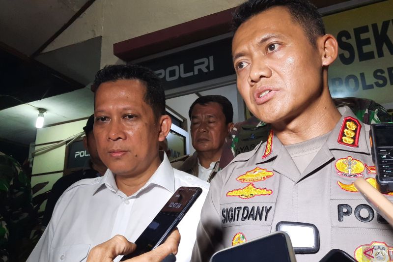 Preman Diduga Rusak Kios Pasar di Tangerang