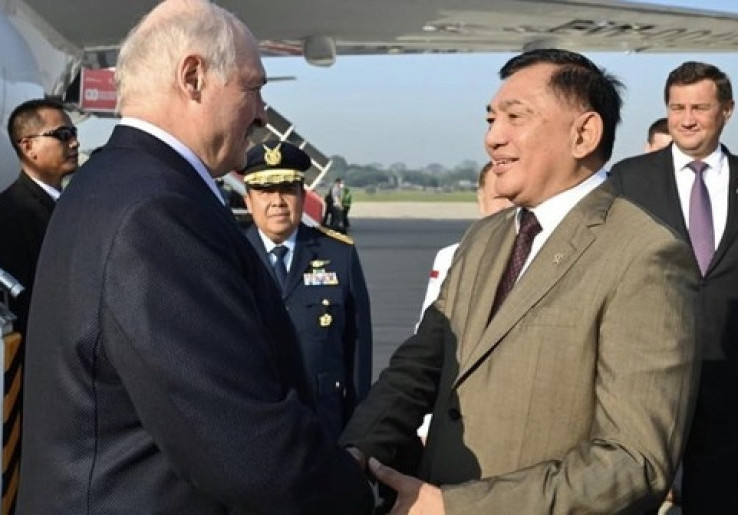 Presiden Belarus Alexander Lukashenko Tiba di Jakarta, Bertemu Prabowo Besok
