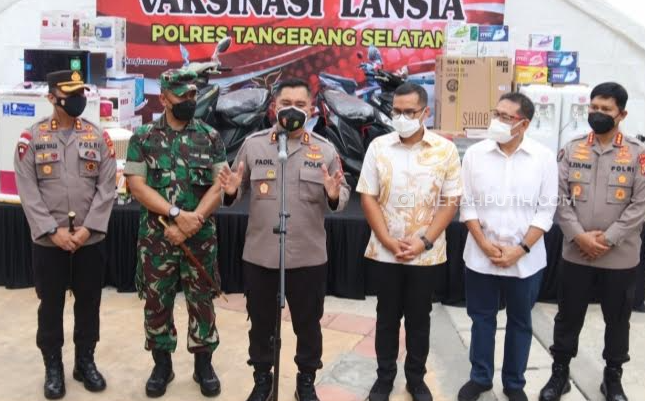 Kapolda Metro Dorong Masyarakat Lakukan Vaksin Booster