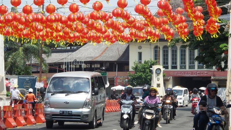 Ribuan Lampion yang terlihat menghiasi kawasan Pasar Gede Solo (MP/Win)