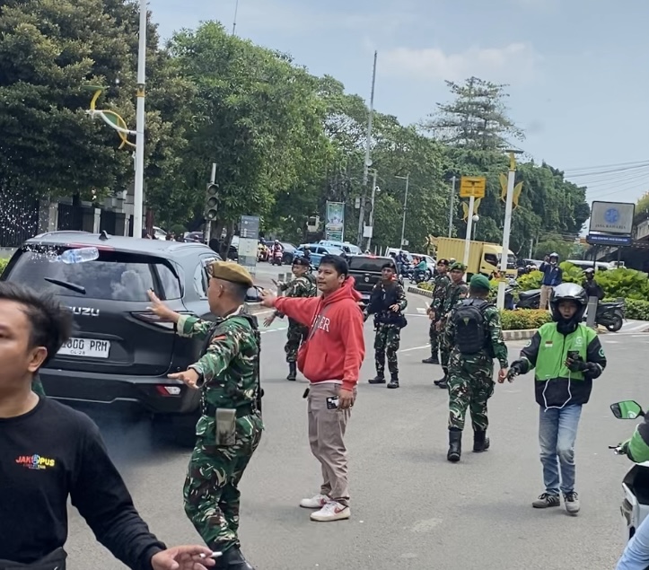Ojol Affan Tewas Dilindas Rantis Brimob, Kapolda Metro Jaya Pakai Mobil Berpelat Sipil
