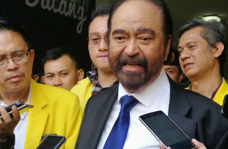 Jokowi Pilih Jaksa Agung Dari Non-Parpol, Surya Paloh: Terserah Presiden