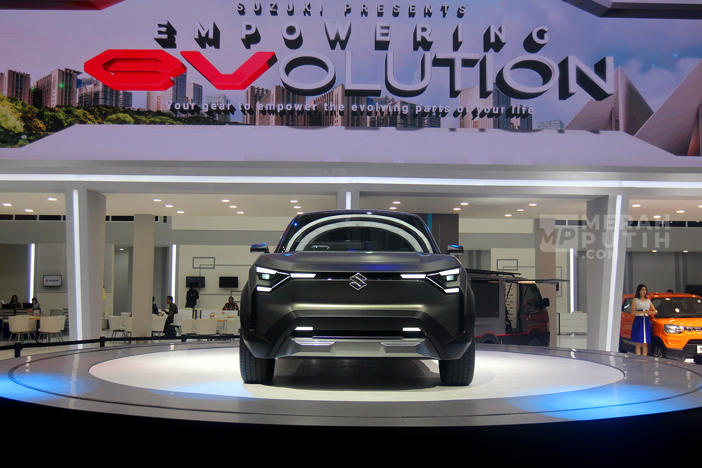 Mobil Listrik Suzuki eVX Concept Mejeng di Ajang Otomotif GIIAS 2024