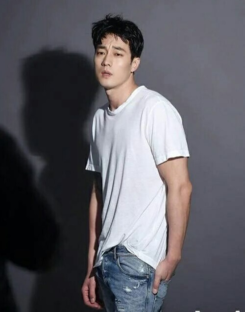 So Ji Sub